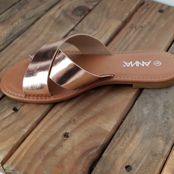 Criss cross rose gold slides - Picture 4 of 6